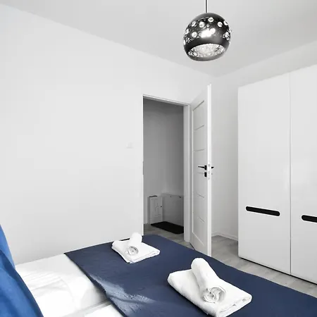 Rentplanet - Bialy Dom Apartament *