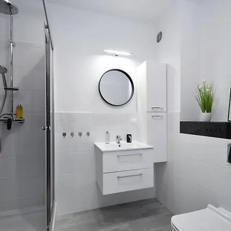 Rentplanet - Bialy Dom Apartament Kołobrzeg